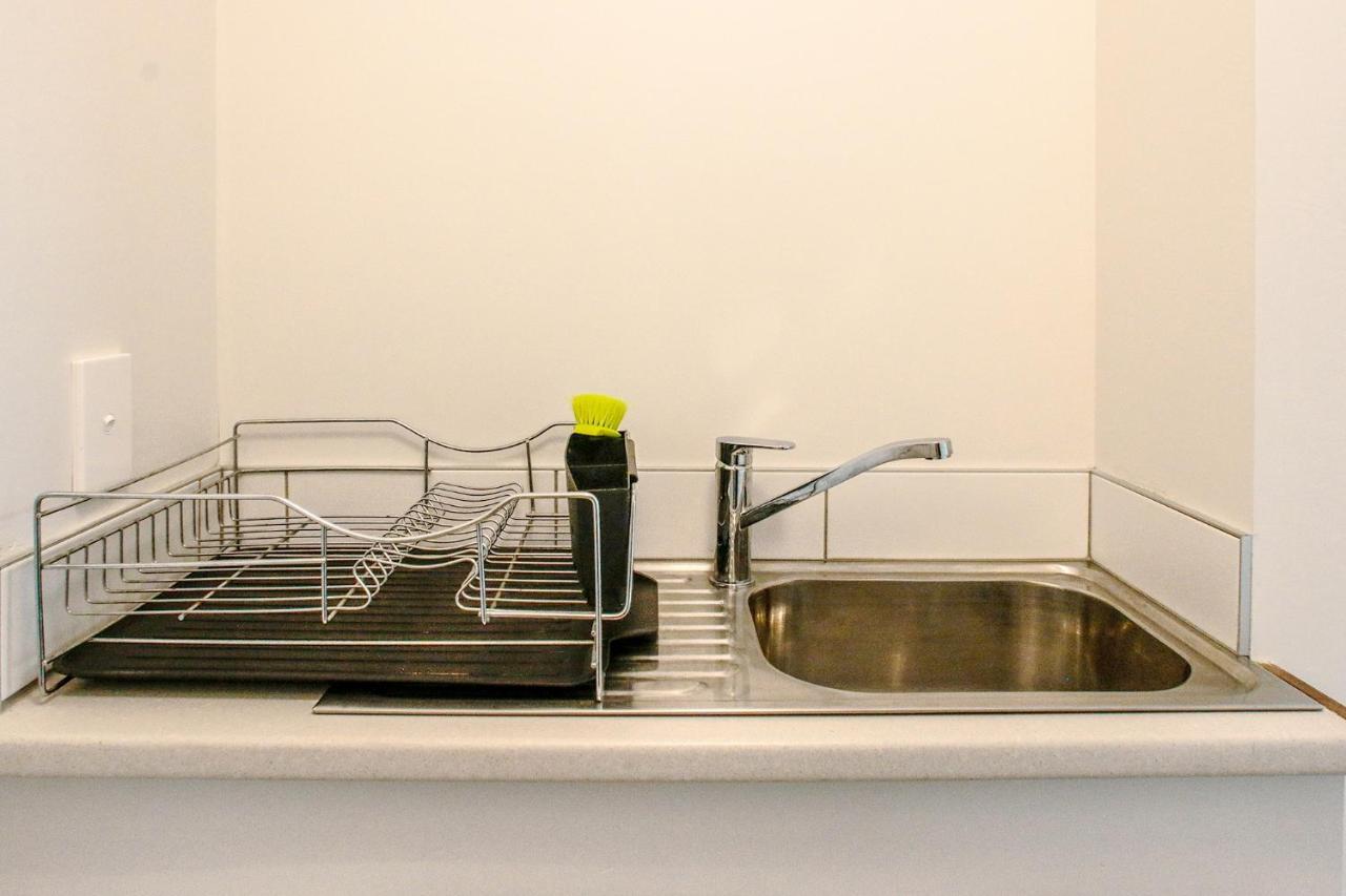 Wanaka Riverside 1 Bedroom Apartment ภายนอก รูปภาพ